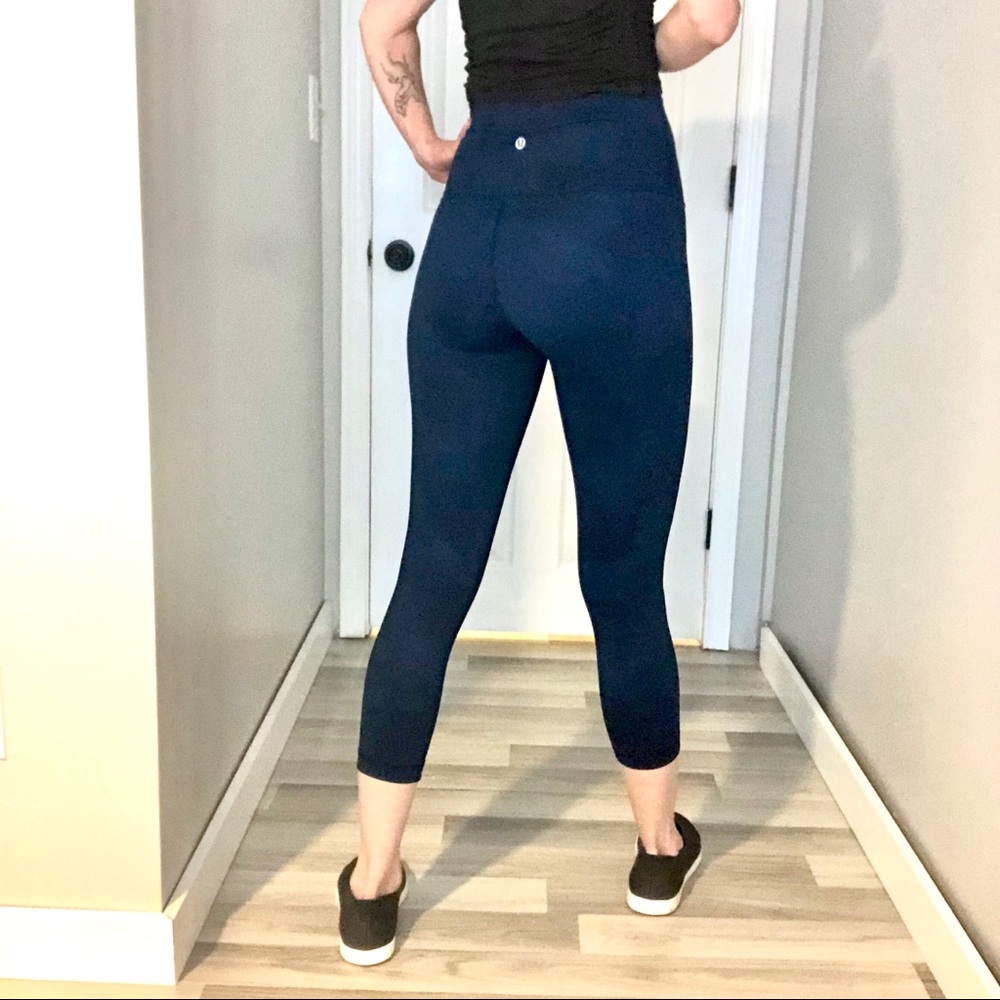 Lululemon high rise WU, size 4